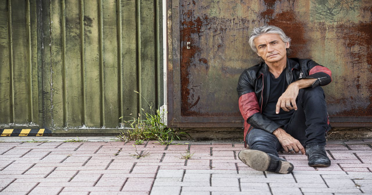 Luciano Ligabue il 4 dicembre escono l’album di inediti 7 e la raccolta 77+7